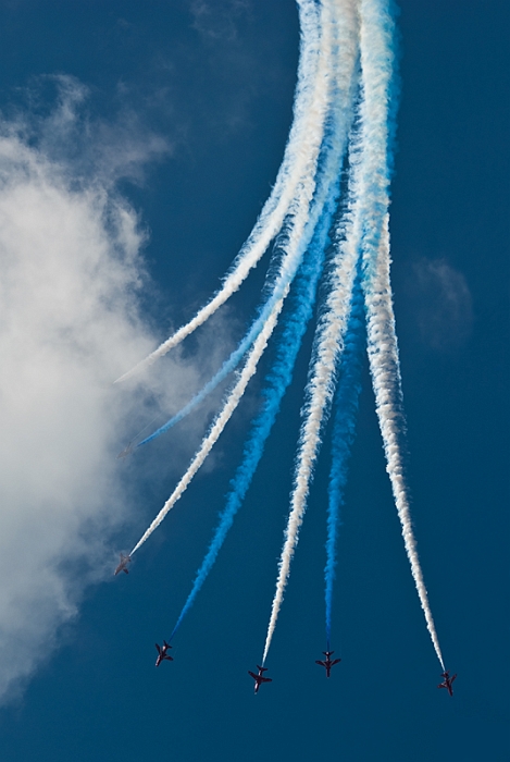 119_Radom_Air Show_Red Arrows na British Aerospace Hawk T1.jpg
